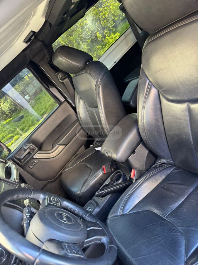 Jeep Wrangler - фото 7