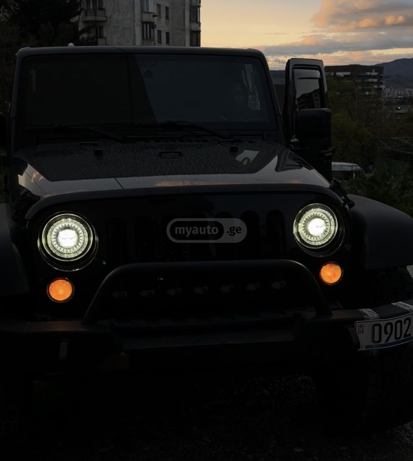 Jeep Wrangler - фото 8