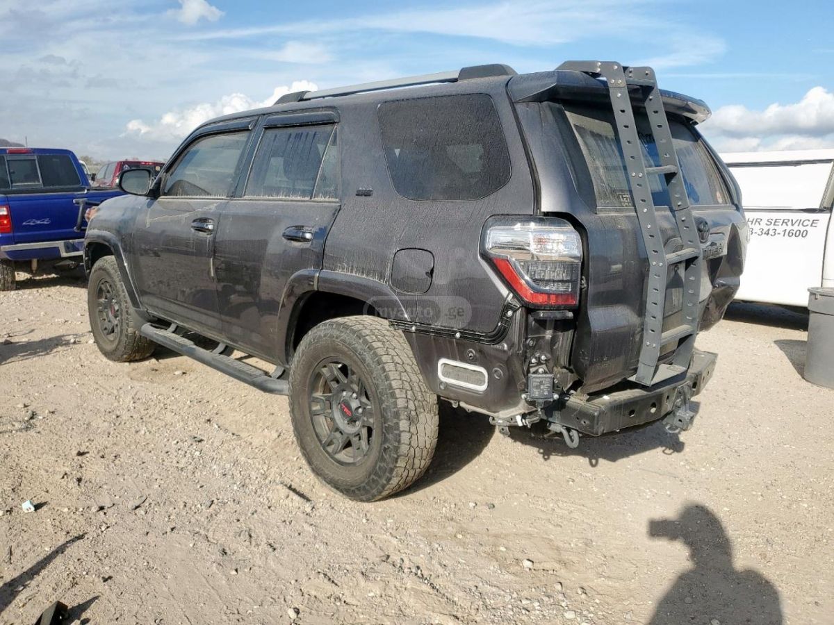 Toyota 4 Runner - фото 5
