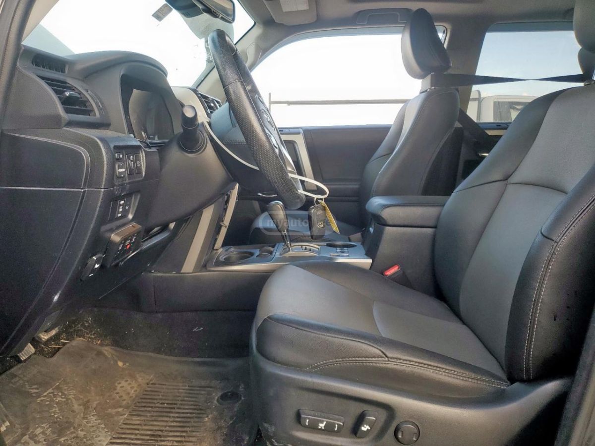 Toyota 4 Runner - фото 6