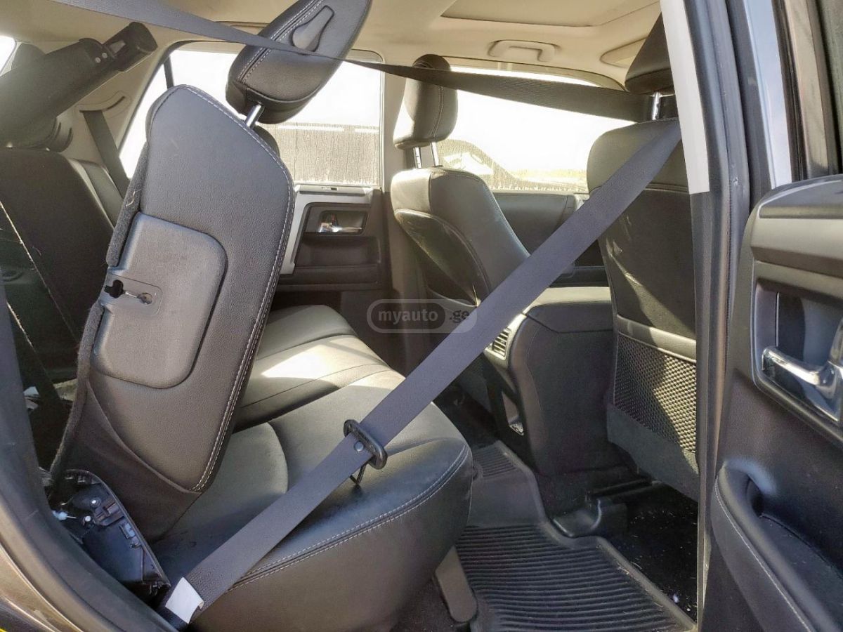 Toyota 4 Runner - фото 9