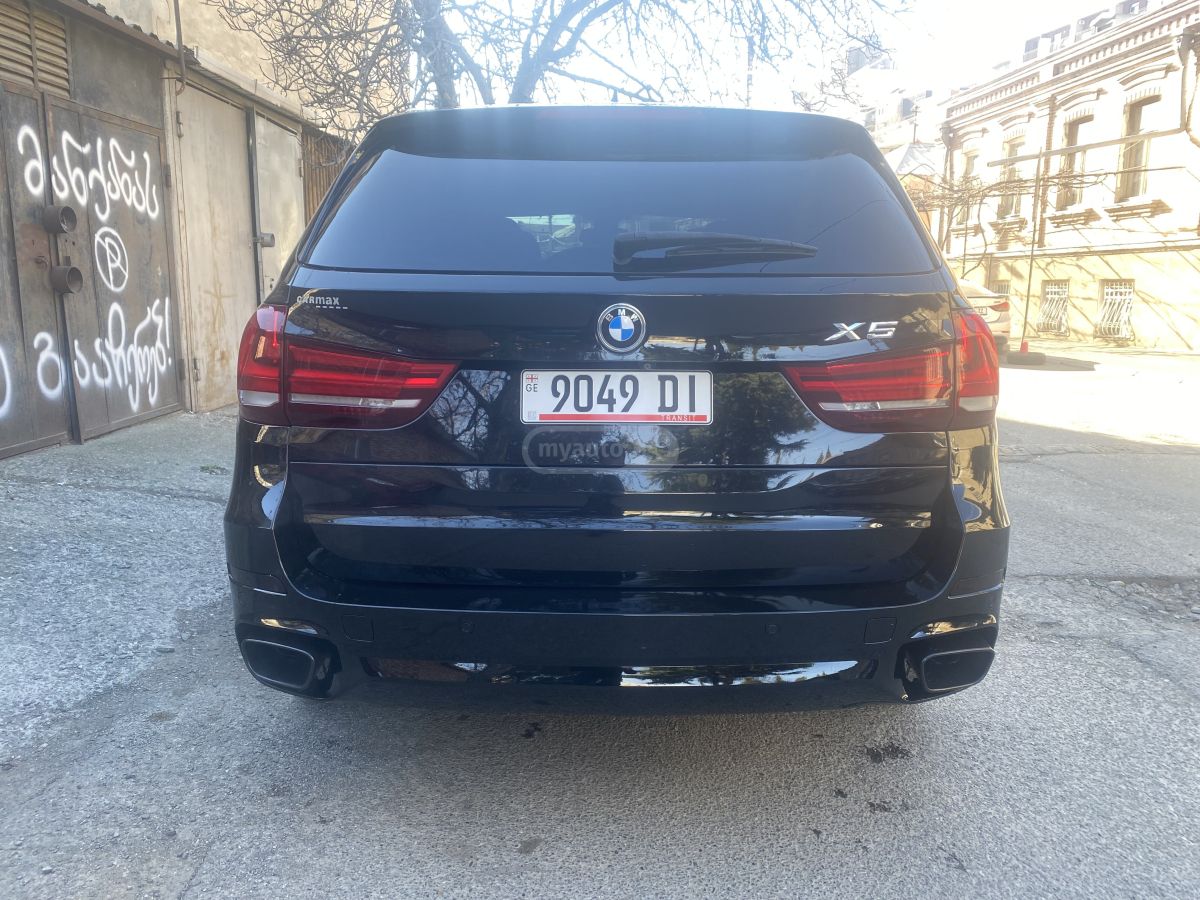 BMW X5 - фото 6
