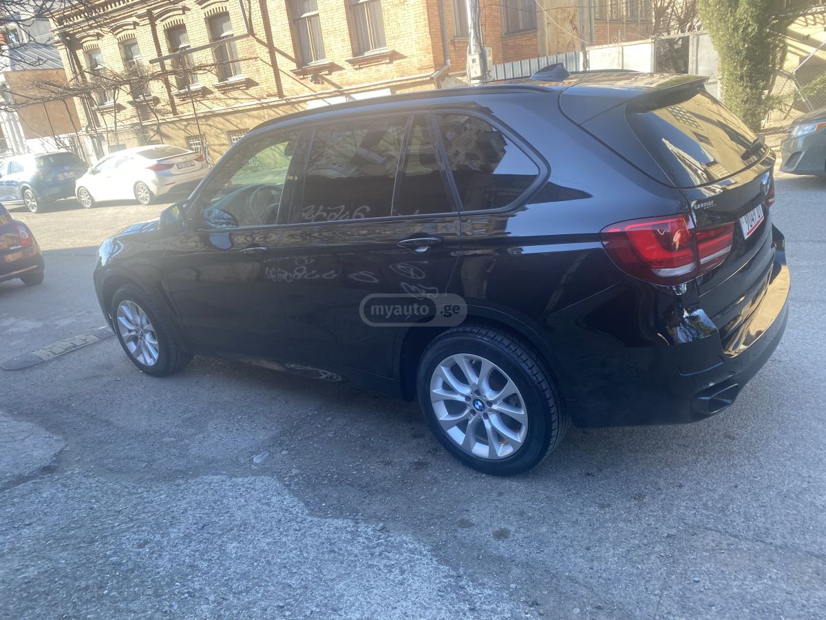 BMW X5 - фото 8