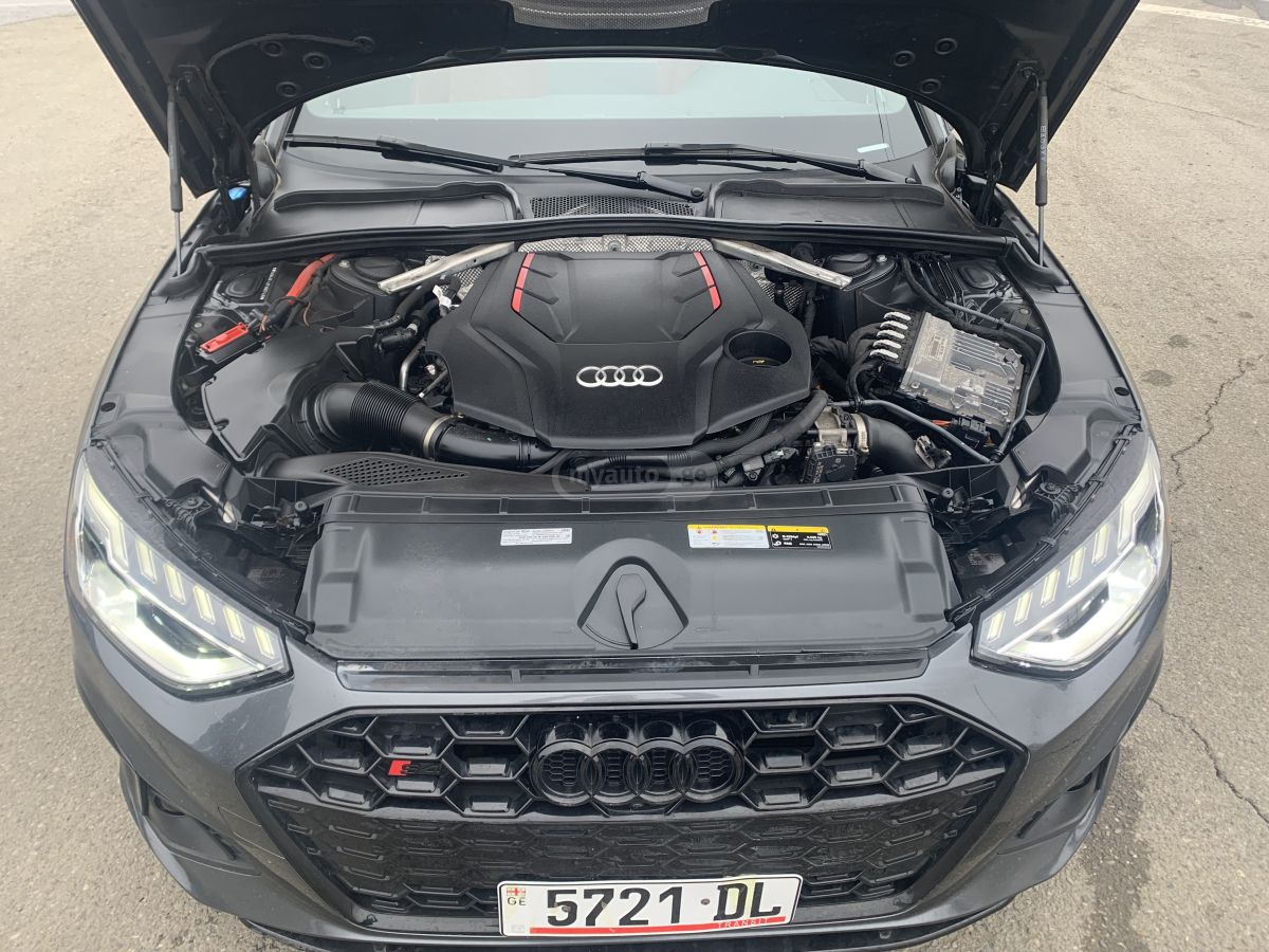 Audi S4 - фото 11