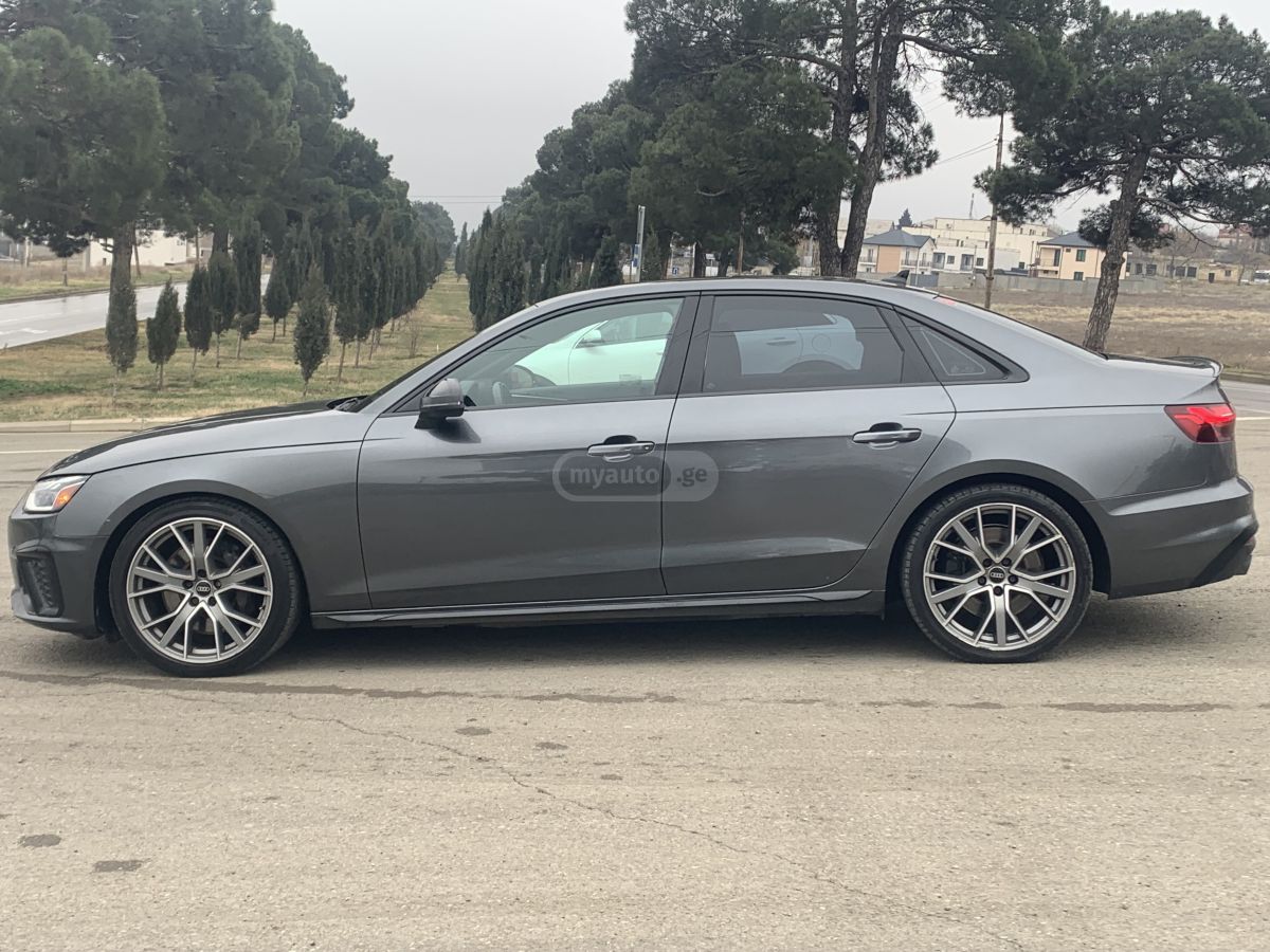 Audi S4 - фото 4