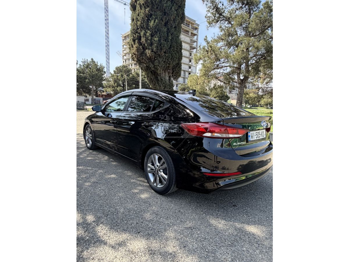 Hyundai Elantra - фото 5