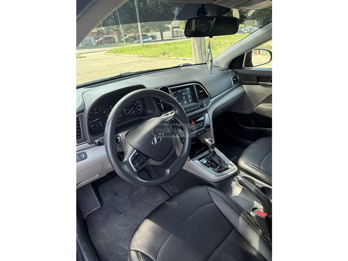 Hyundai Elantra - фото 6
