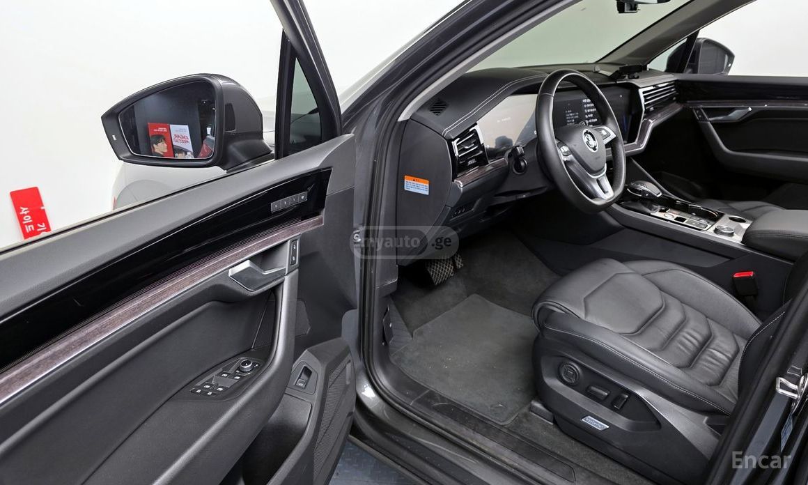 Volkswagen Touareg - фото 10