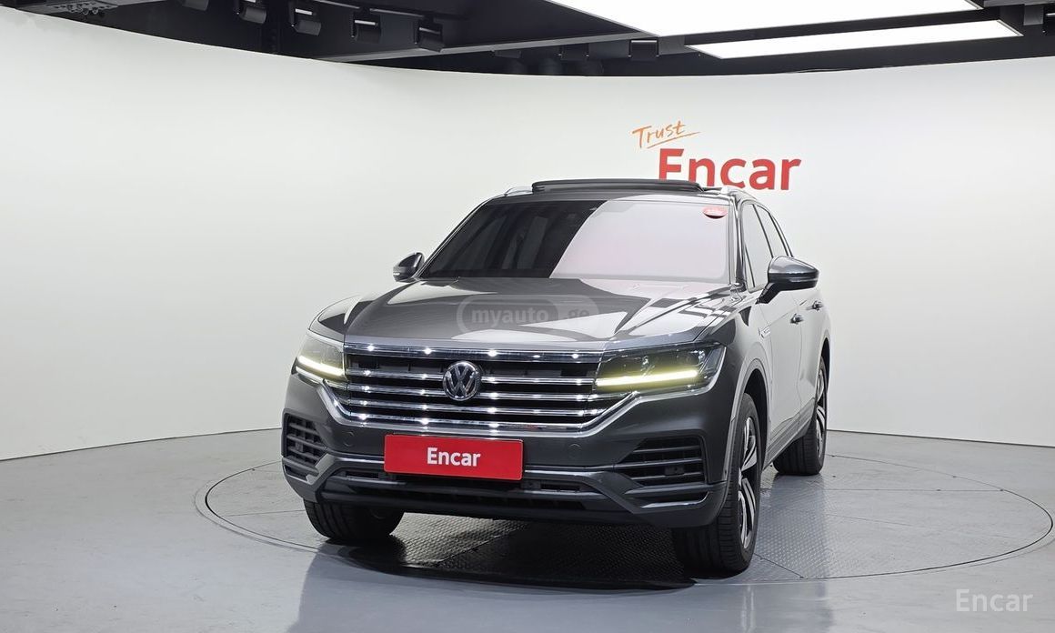 Volkswagen Touareg - фото 3