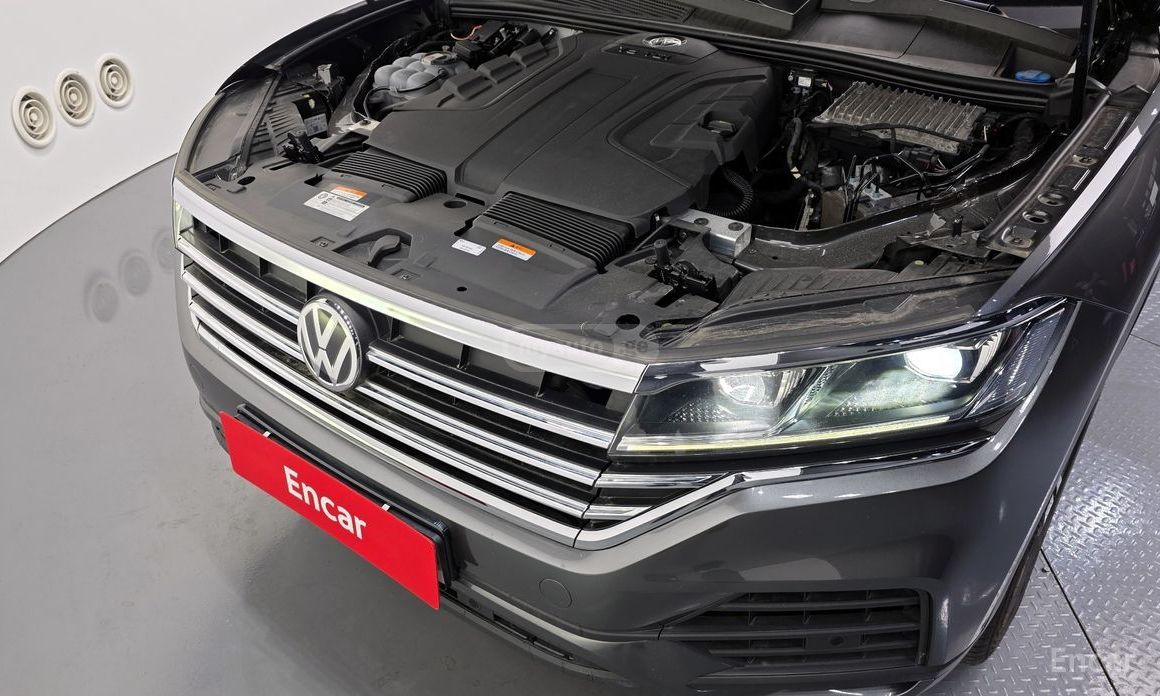 Volkswagen Touareg - фото 6