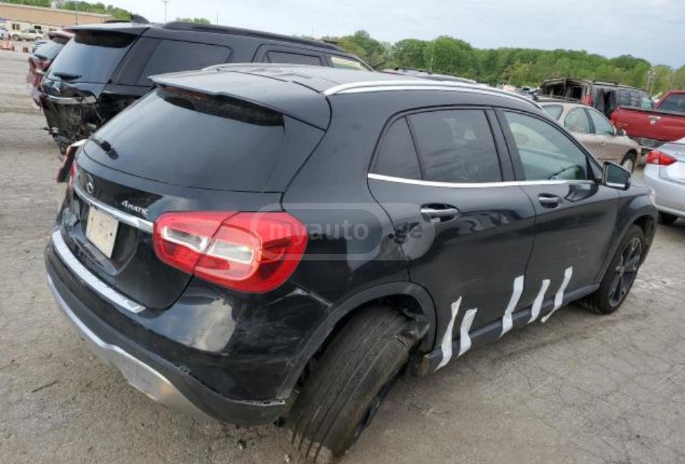 Mercedes-Benz GLA 250 - фото 4