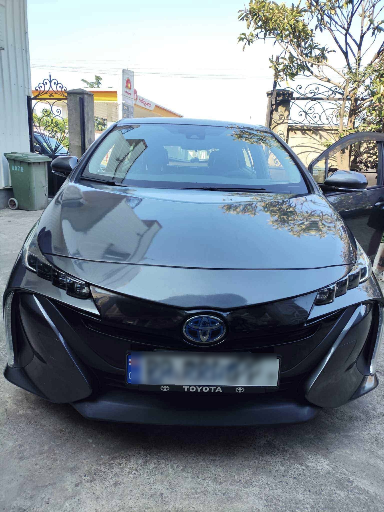 Toyota Prius - фото 1