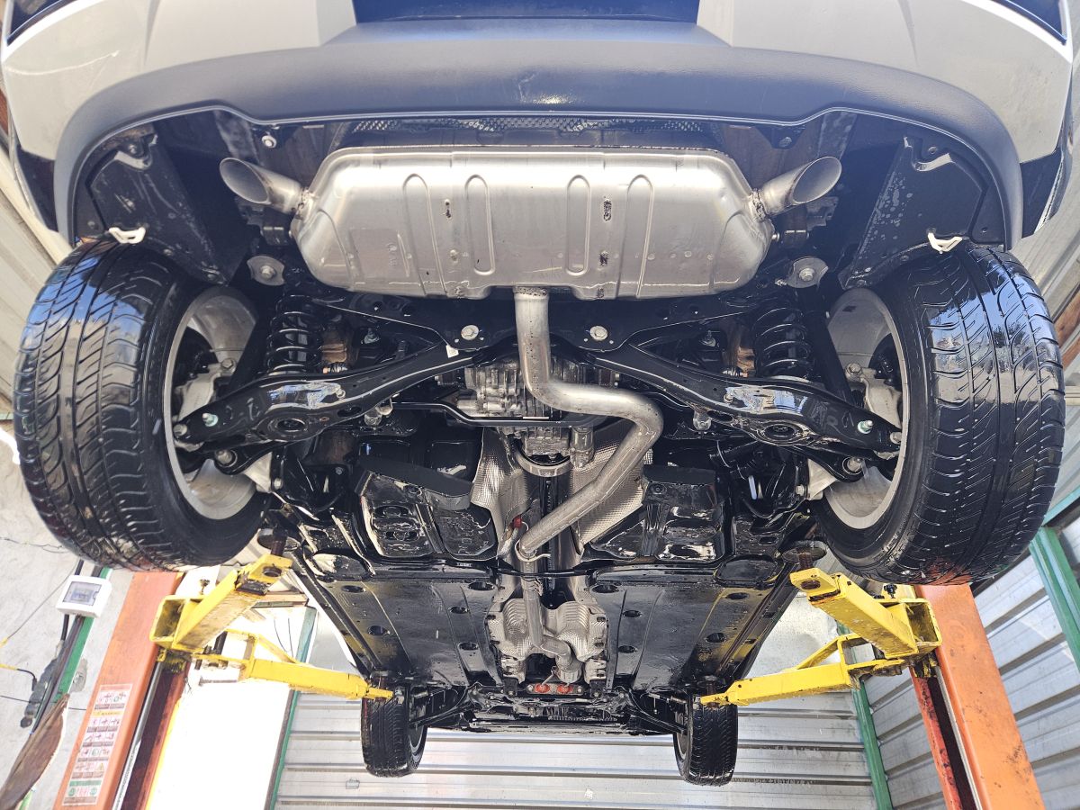 Audi Q3 - фото 15