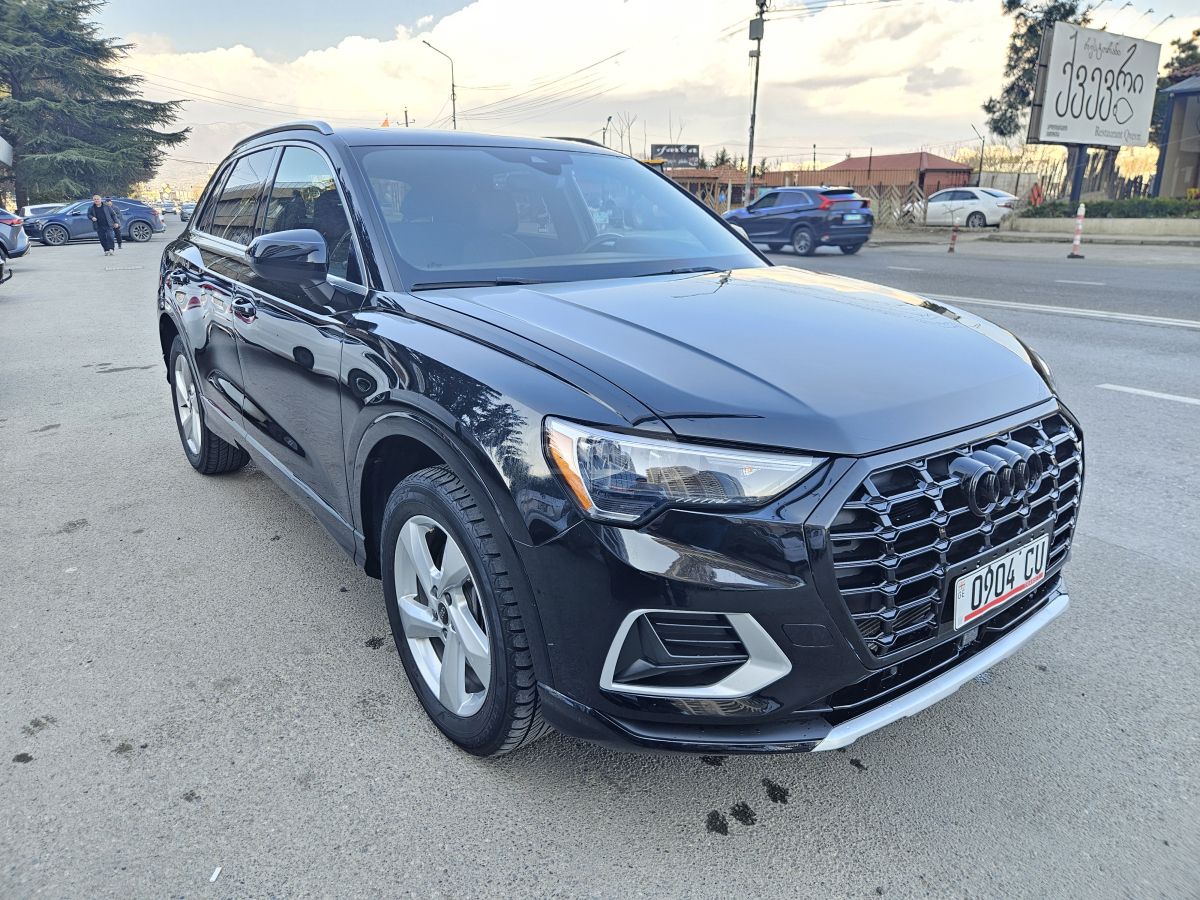 Audi Q3 - фото 2