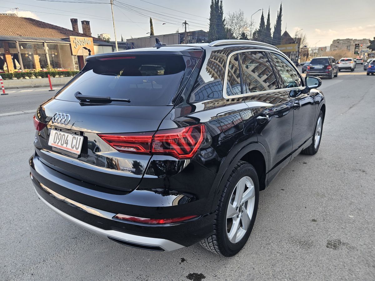 Audi Q3 - фото 3