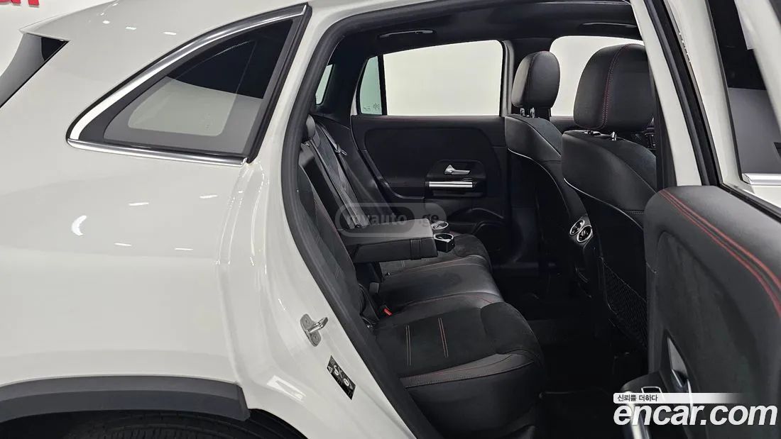 Mercedes-Benz GLA 45 AMG 2023 — миниатюра 12