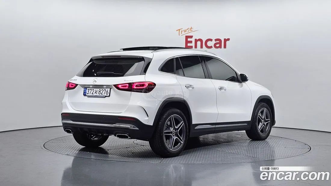 Mercedes-Benz GLA 45 AMG 2023 — миниатюра 2