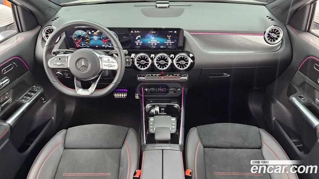 Mercedes-Benz GLA 45 AMG 2023 — миниатюра 7