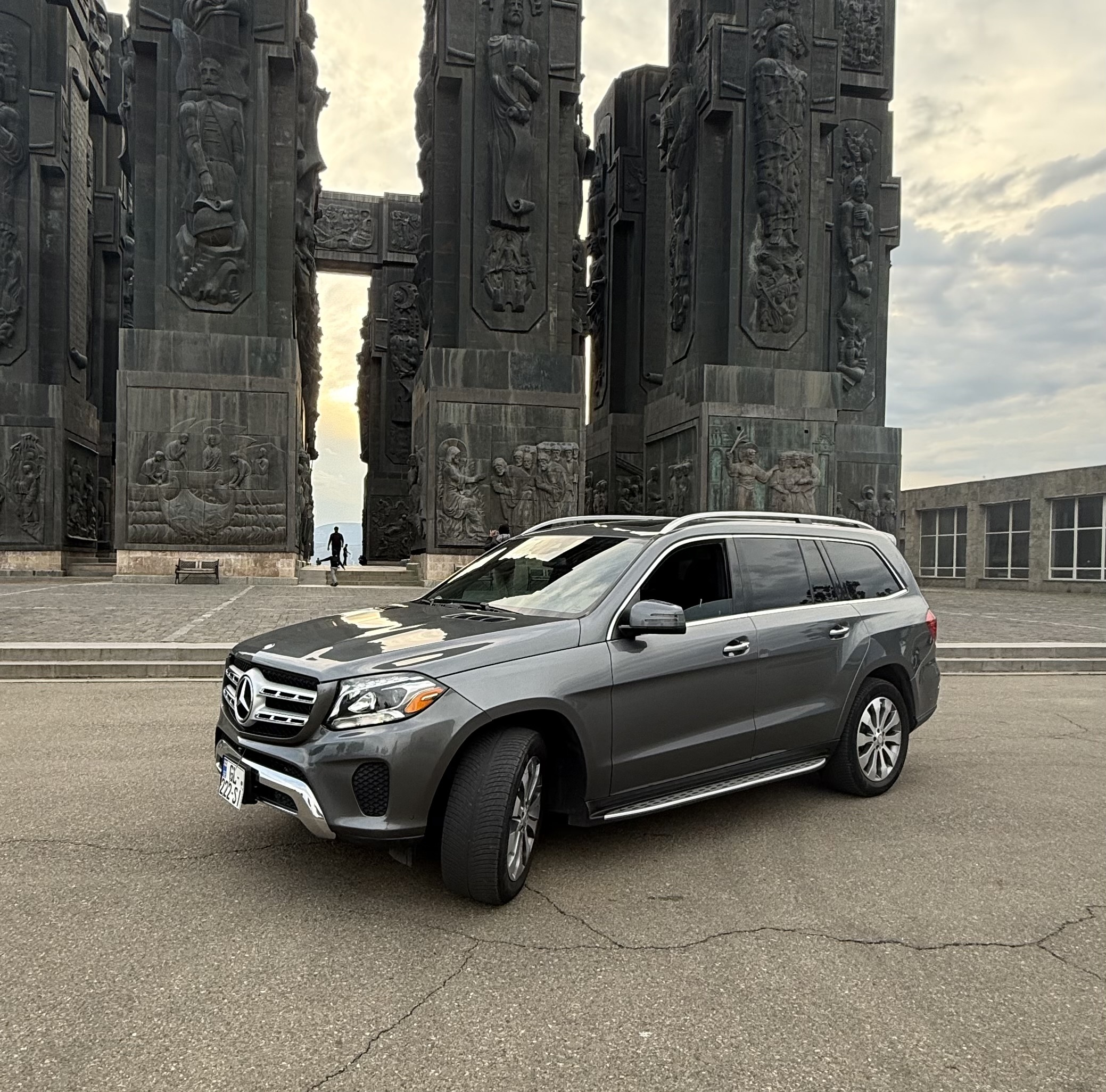 Mercedes-Benz GLS 450 - фото 1