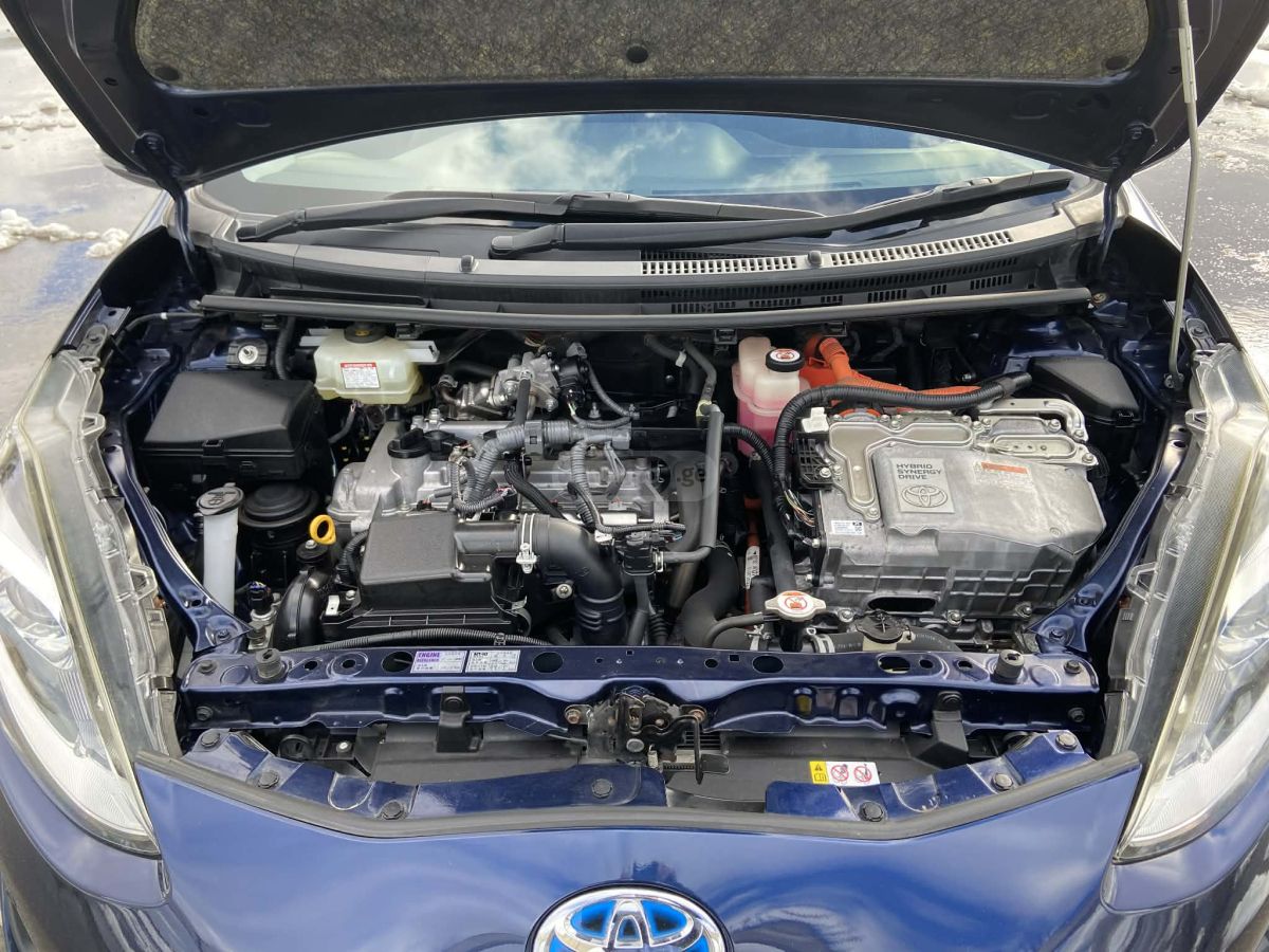 Toyota Aqua - фото 6