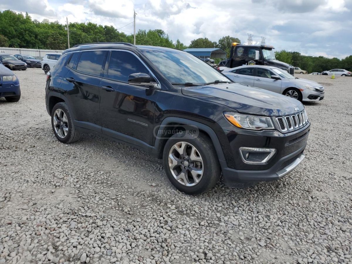 Jeep Compass - фото 1