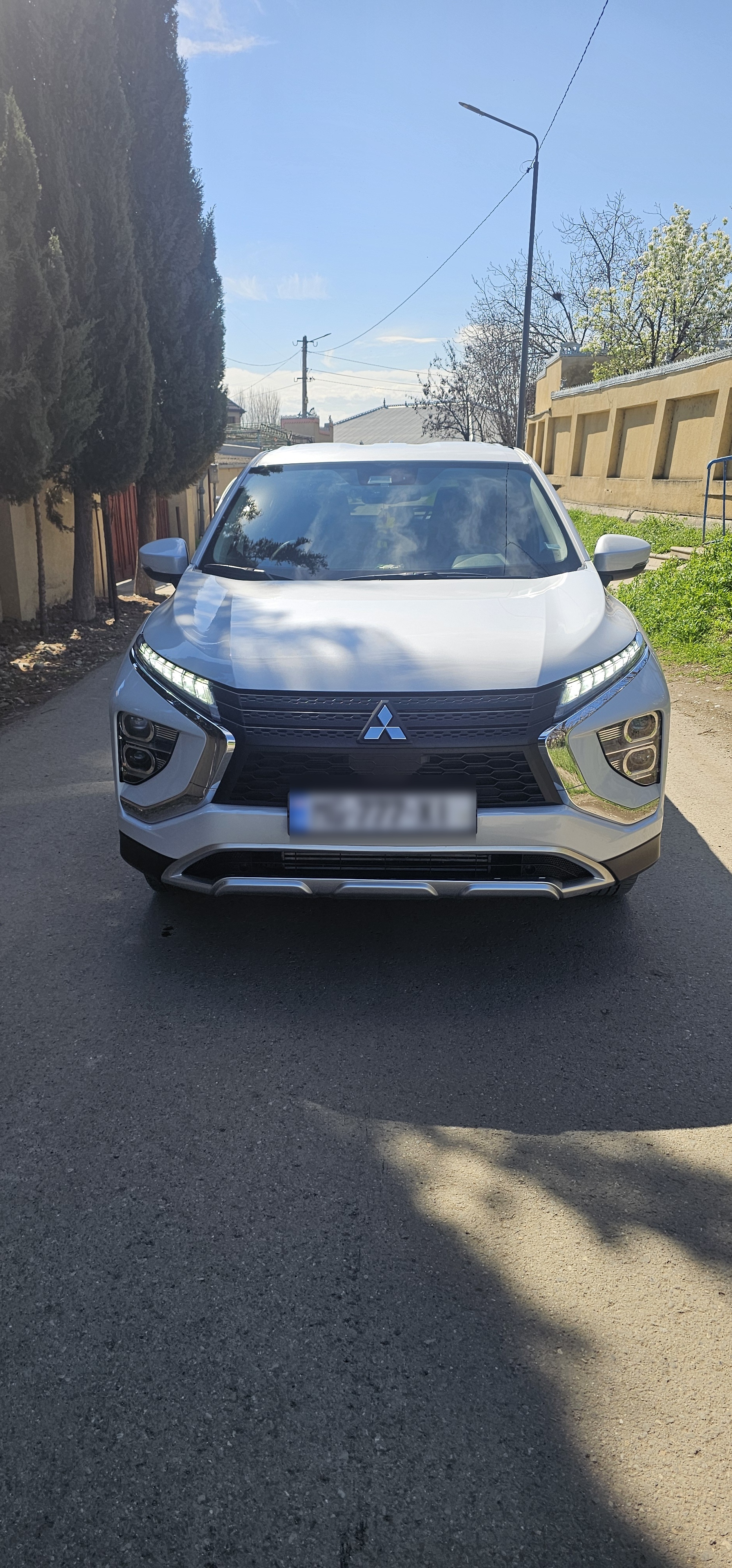 Mitsubishi Eclipse Cross - фото 1