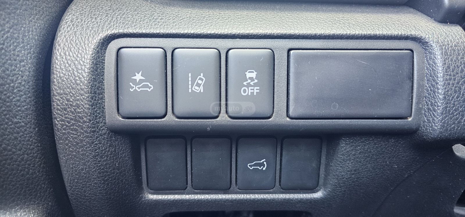 Mitsubishi Eclipse Cross - фото 9