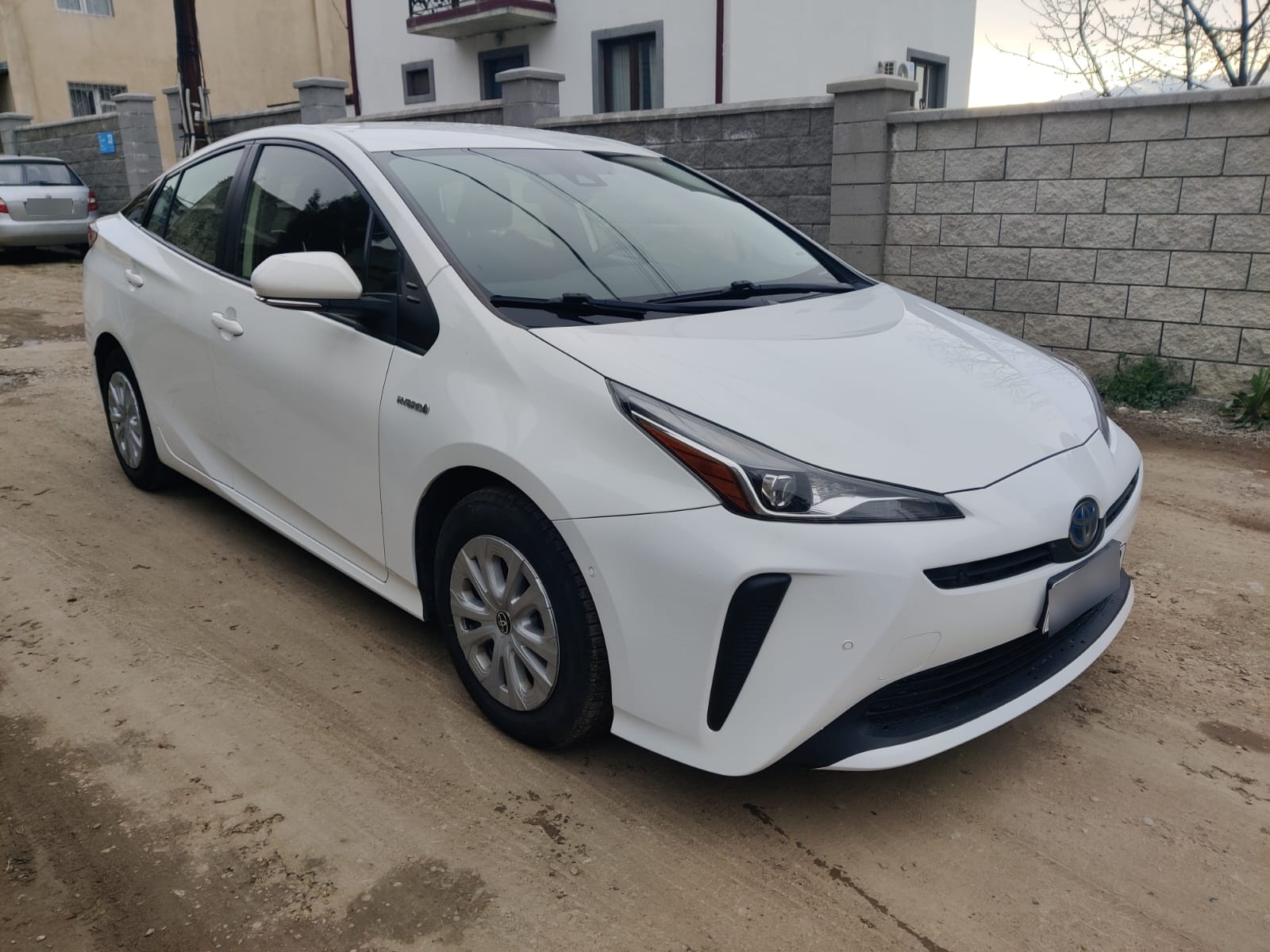 Toyota Prius - фото 2