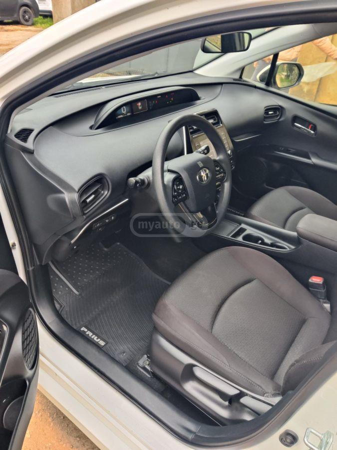 Toyota Prius - фото 8