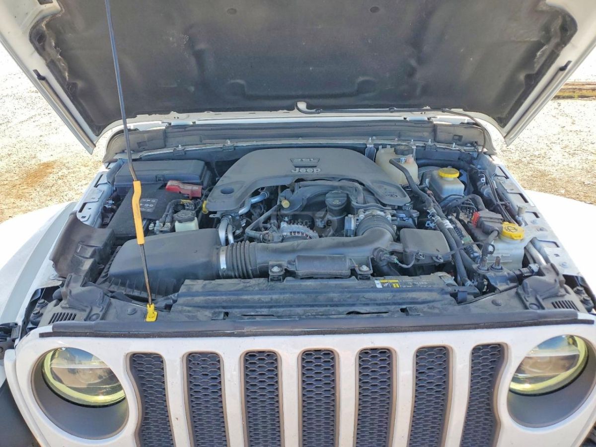 Jeep Wrangler - фото 11