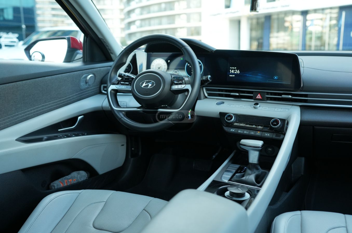 Hyundai Elantra - фото 10