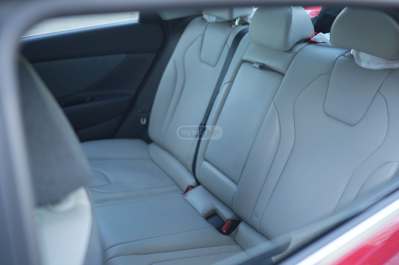 Hyundai Elantra - фото 12