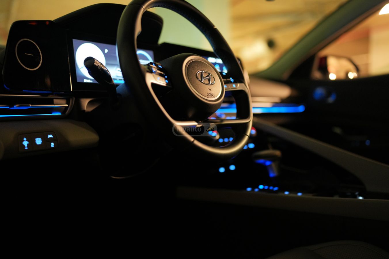 Hyundai Elantra - фото 5