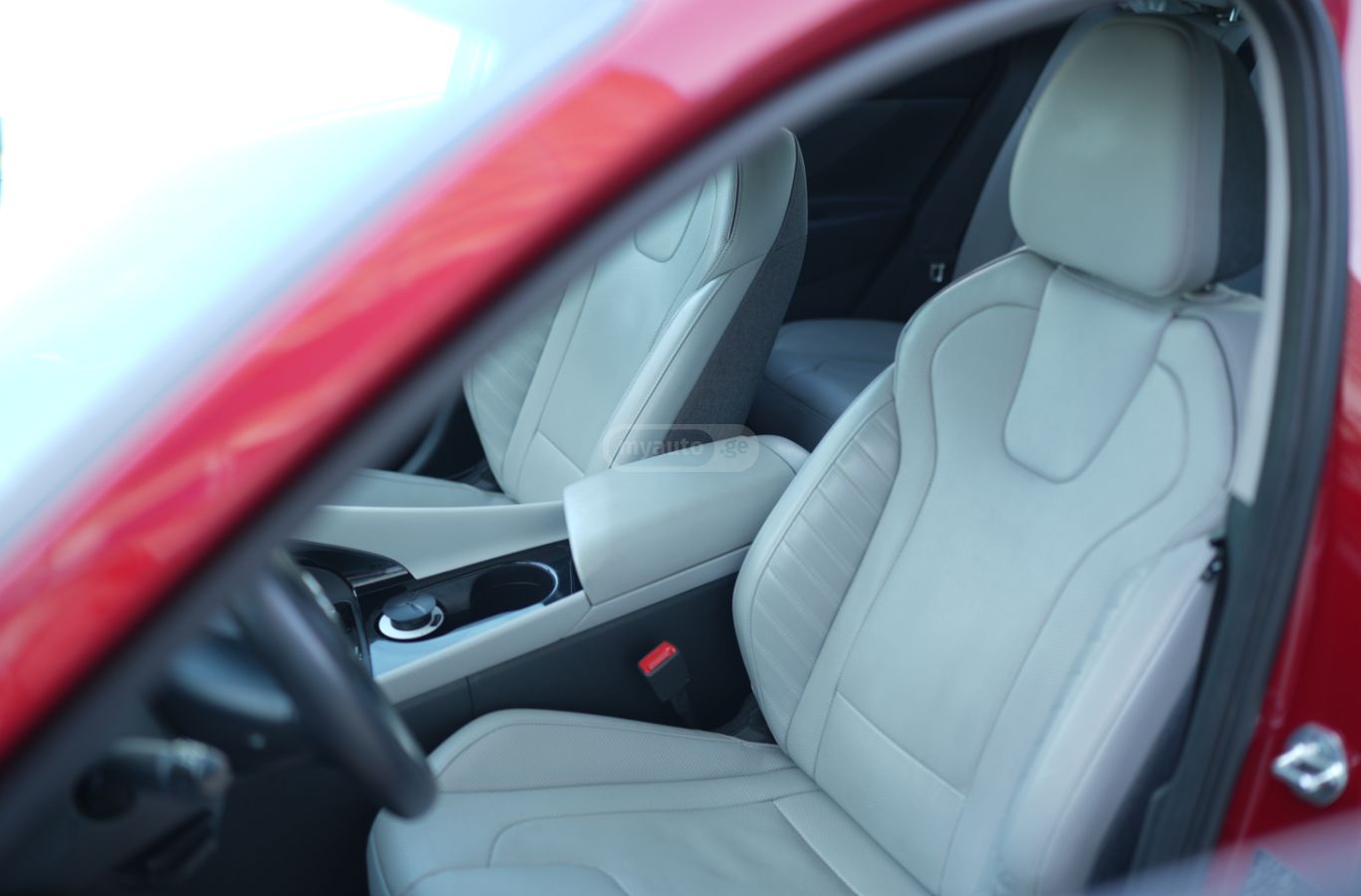 Hyundai Elantra - фото 8