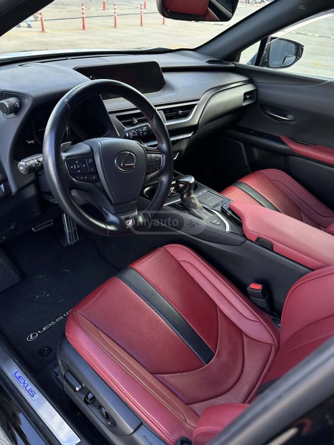 Lexus F SPORT 4dr All-Wheel Drive CV — миниатюра 4