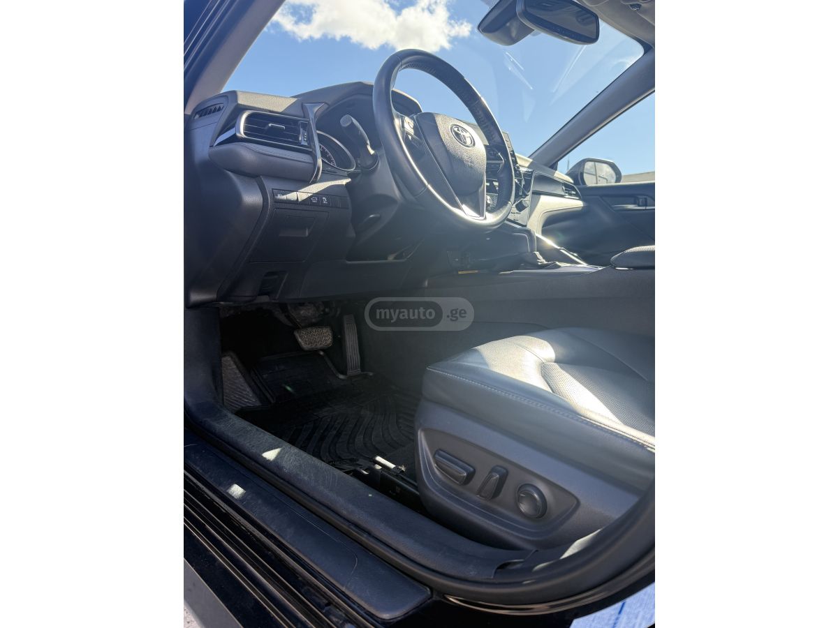 Toyota Camry - фото 7