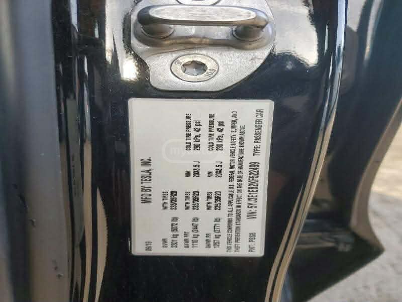 Tesla Model 3 - фото 2