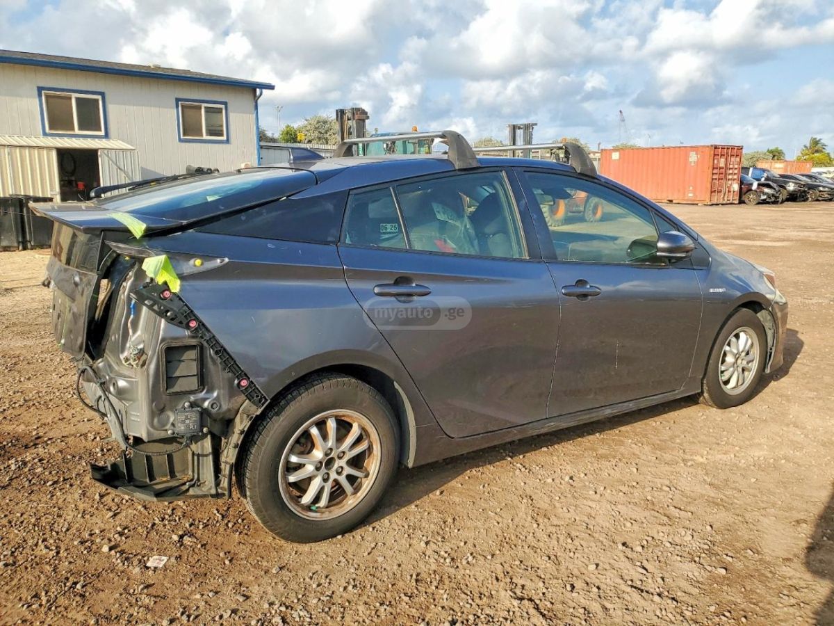 Toyota Prius - фото 3