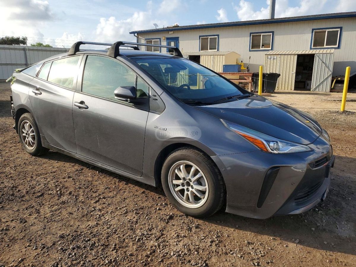 Toyota Prius - фото 4
