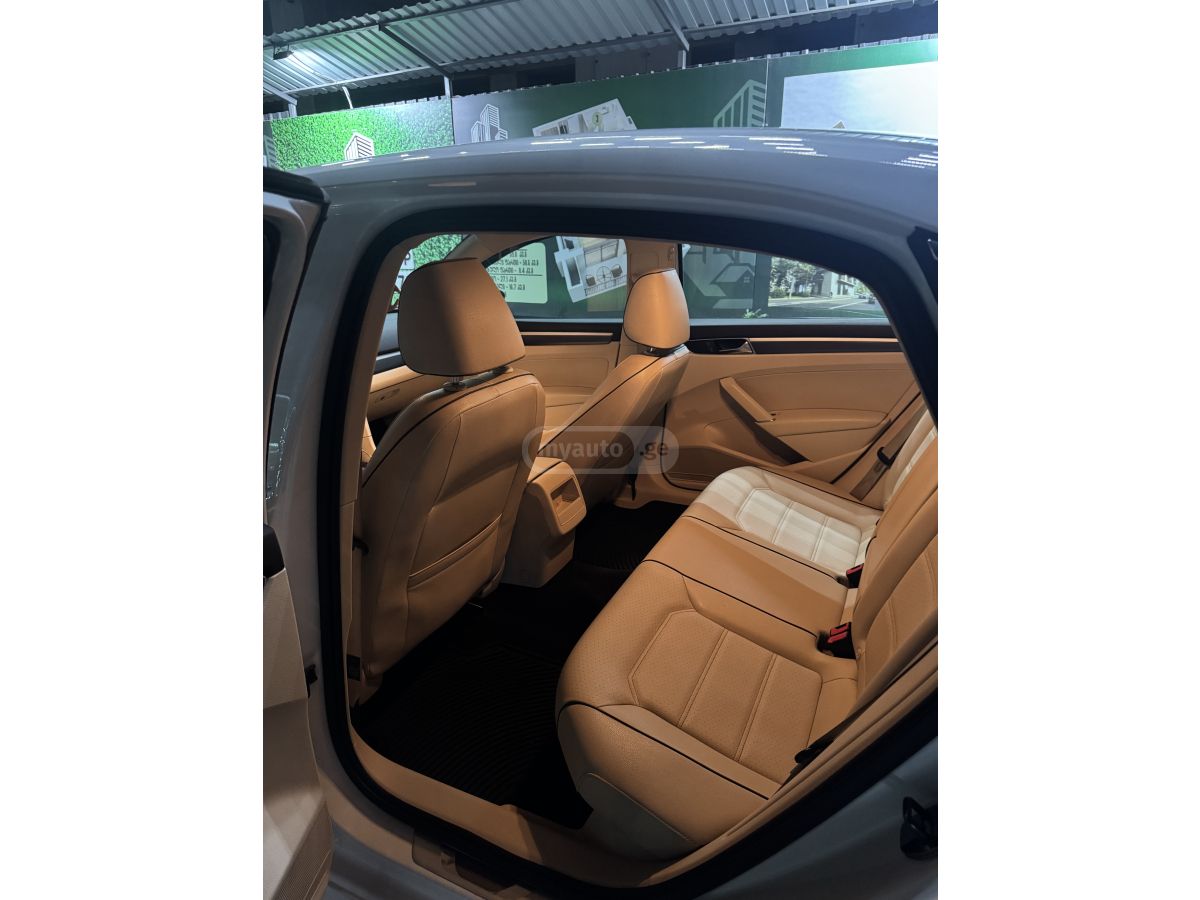 Volkswagen Passat - фото 14