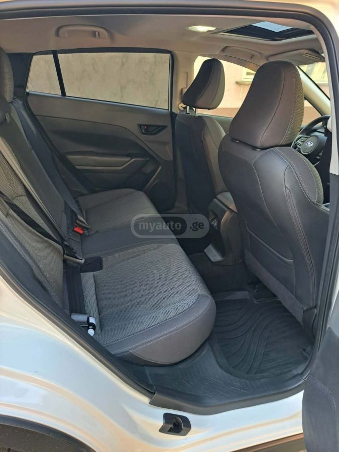 Subaru Premium 4dr All-Wheel Drive CV — миниатюра 5