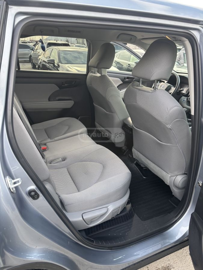 Toyota Highlander - фото 12
