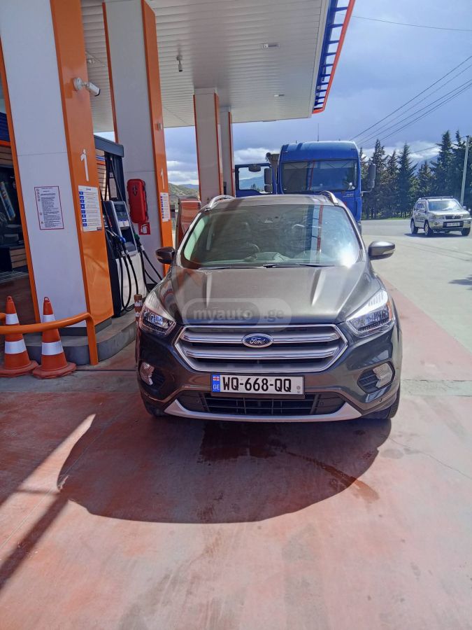 Ford Escape - фото 1