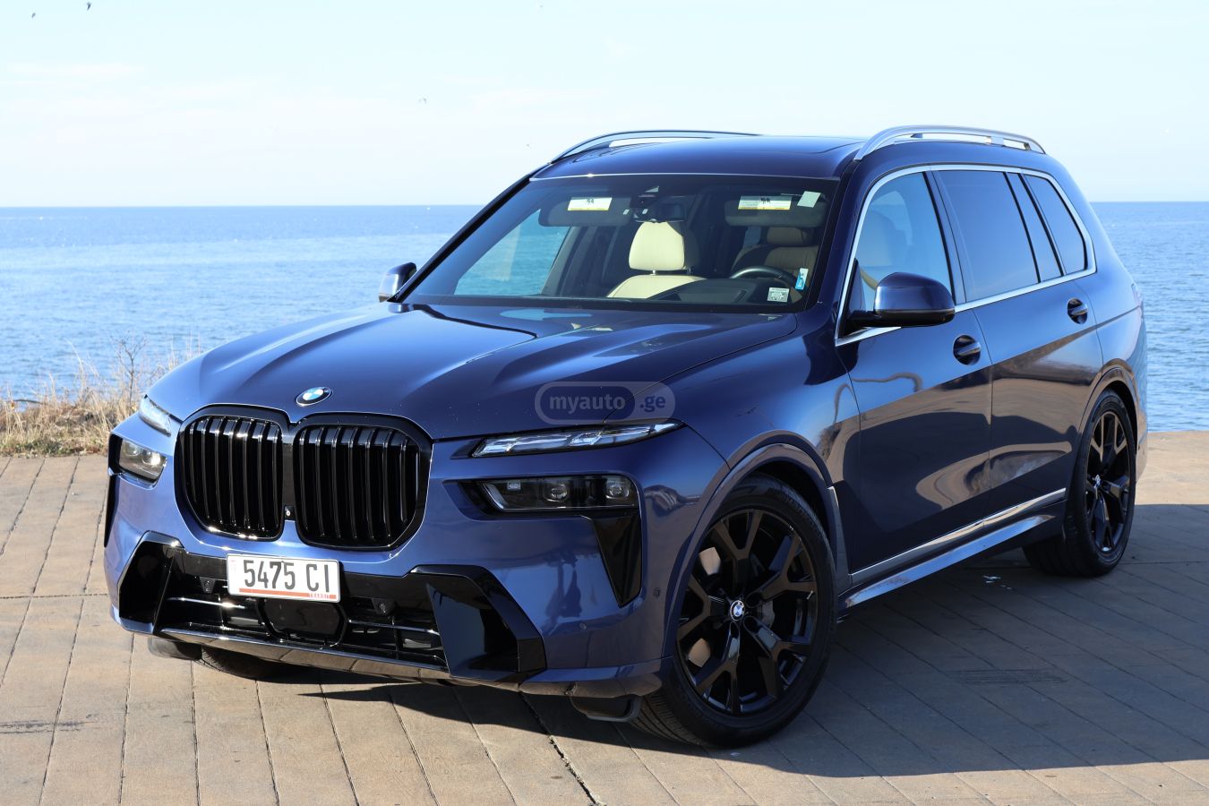 BMW X7 - фото 1