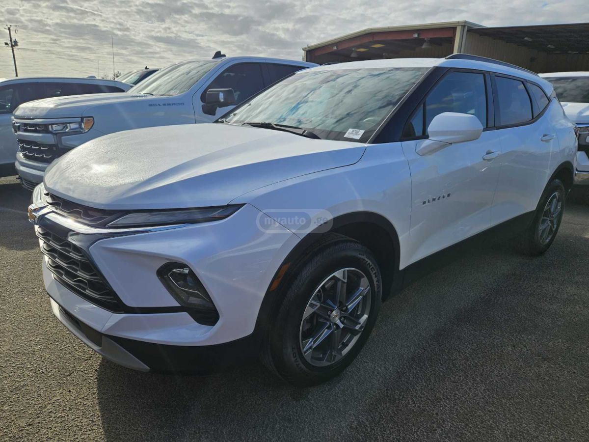 Chevrolet Blazer - фото 1