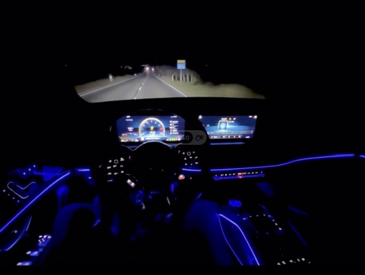 Mercedes-Benz GLE 53 - фото 10