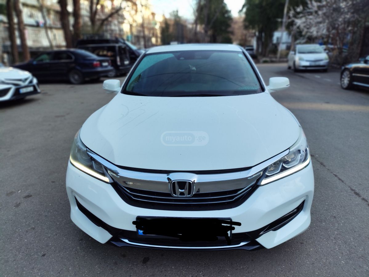 Honda Accord - фото 1