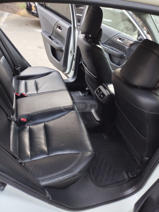 Honda Accord - фото 8