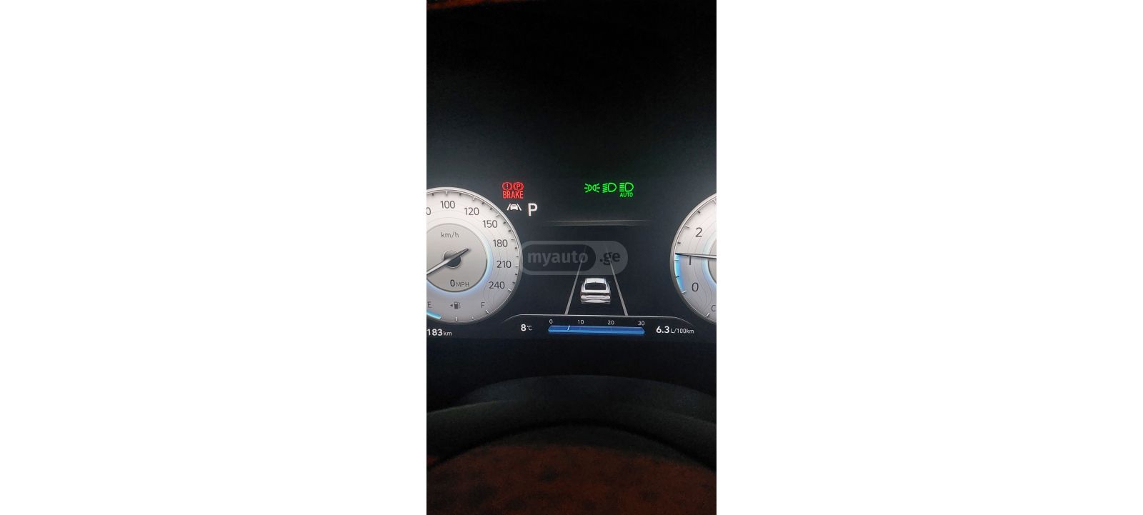 Hyundai Elantra - фото 12