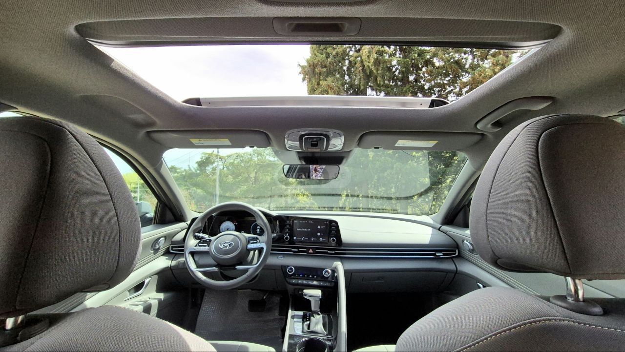 Hyundai Elantra - фото 13